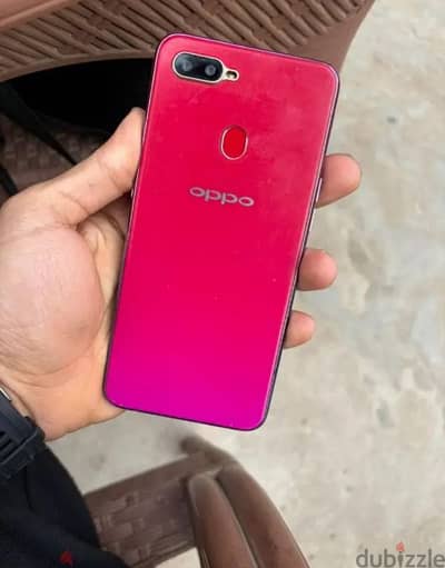 oppo f9 1700.  للبيع بسعر