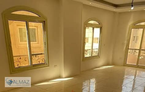 Apartment for rent with kitchen and water heater in Al Banfsag Buildings in First Settlement