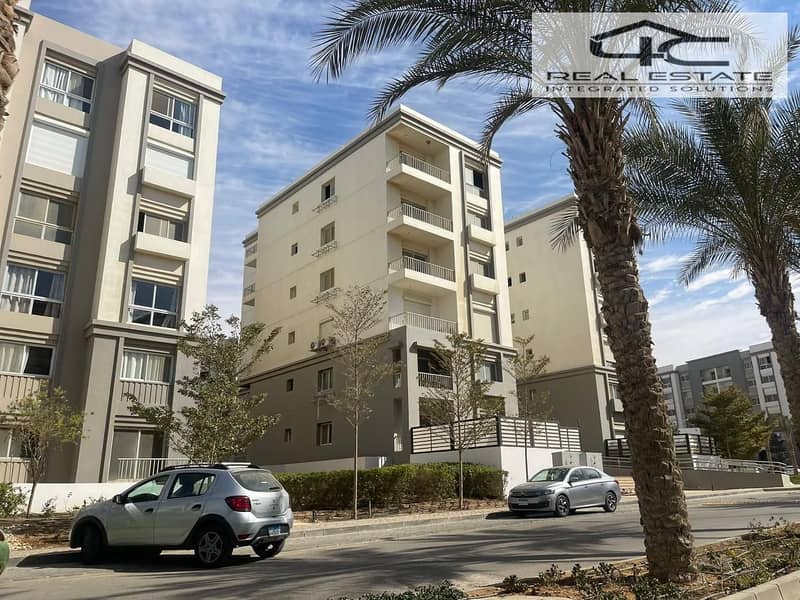 Apartment 72 m for sale with down payment and instalment in phase Grand park in Hyde park compound new cairo 0