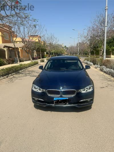 BMW 318 2019