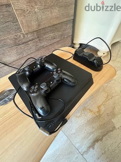 used like new ps4 dlim console