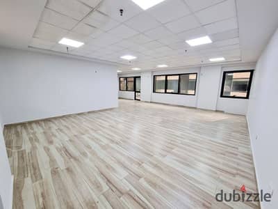 مكتب اداري للايجار 135م في مبني اداري في التجمع الخامس Office For Rent