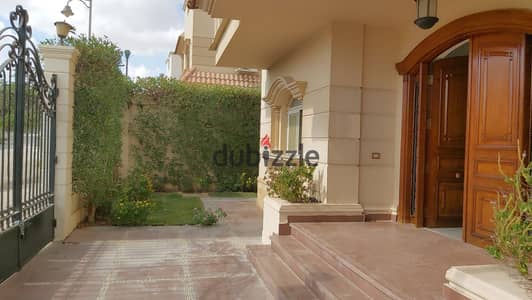 For rent a villa in Royal City Compound in zayed,Super Lux with the kitchen, excellent location