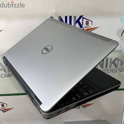 لاب توب dell استيراد خارج حاله ممتازه