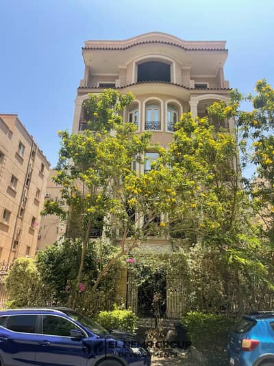 Roof for sale with a view of Al-Zohour Club in Al Sharq Al Taamin - Fifth Settlement - New Cairo