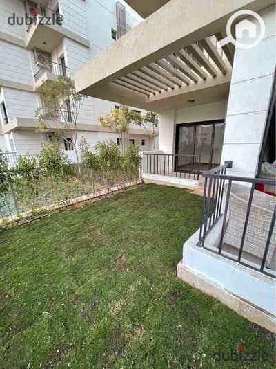 Apartment with garden for sale, immediate receipt, ready, with a sea view, in Fifth Square