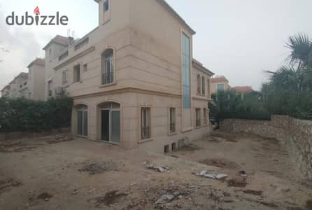 Semi-finished twin house for sale,ready to move in front of Gate 6 Al-Rehab in Villino Compound by Raslan Villino new cairo