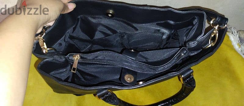 Black handbag 2