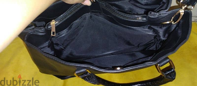 Black handbag 3