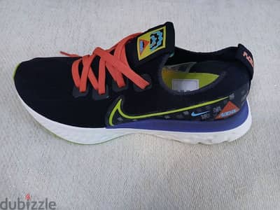 كوتشي Nike Original  مقاس ٤٣