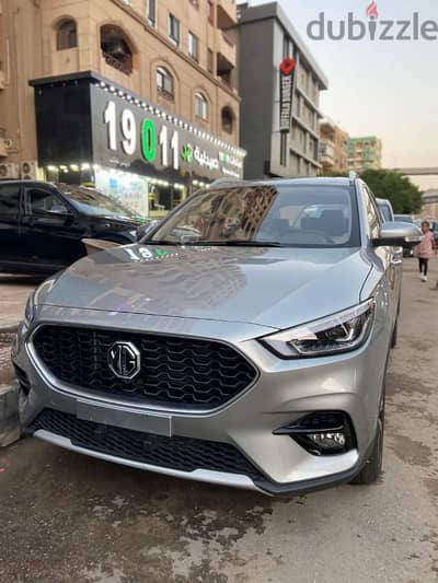 سياره ام جي زد اس موديل 2025 توب لاين خليجي بصمه لسه مرخصه For rent