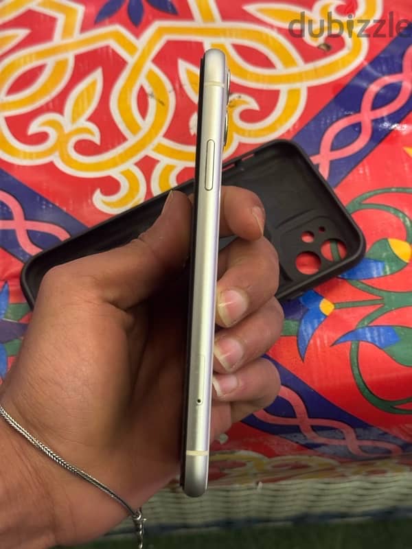 iPhone 11 5