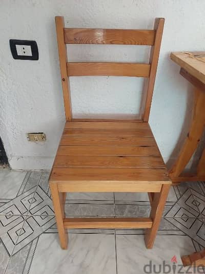 ترابيزة وكراسي