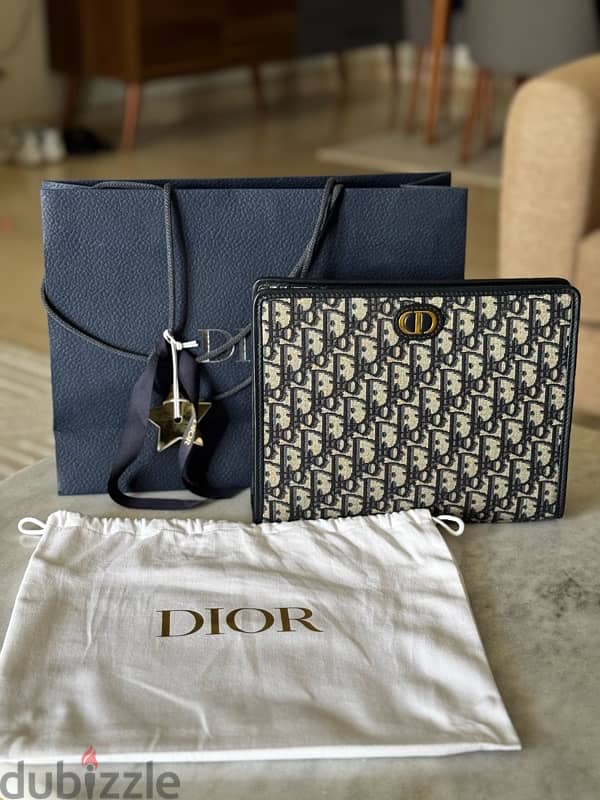 Dior 30 Montaigne Dea Pouch 1