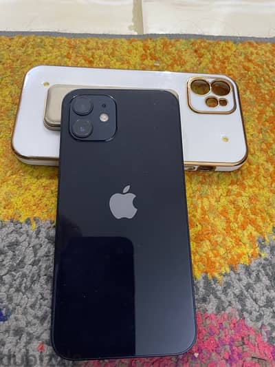 iPhone 12 in excellent condition للبدل بايفون ١٢ بروماكس