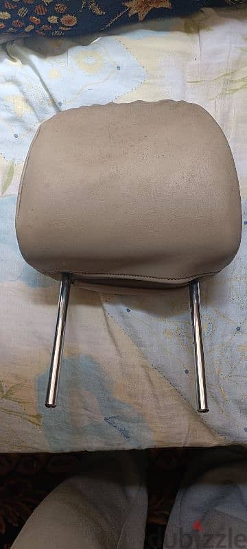 مخادع راس تويوتا 4