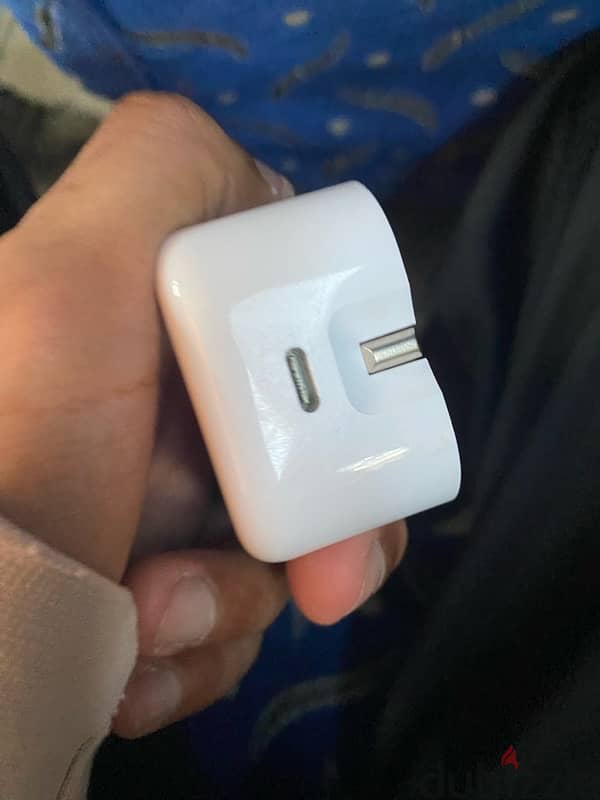 Adapter iPhone 20w original 1