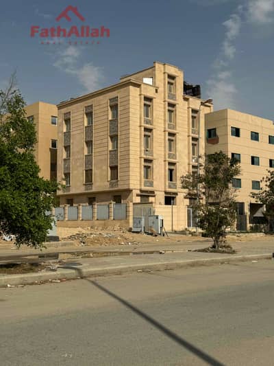 مصنع غذائي للأيجار دور اول بالمنطقة الصناعية التجمع الخامس