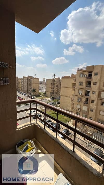 شقة 96 متر للبيع مدينتي البي 6 طابق خامس غرفتين و حمام واحد بجوار المسجد و السوبر ماركت تشطيبات خاصة