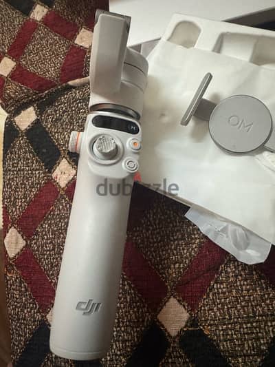 DJI Osmo Mobile 6, 3-Axis Phone Gimbal