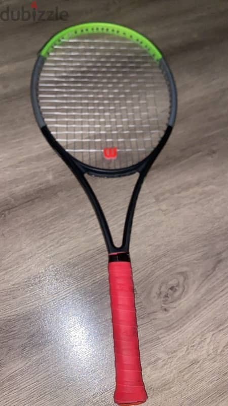Tennis racket wilson blade 1