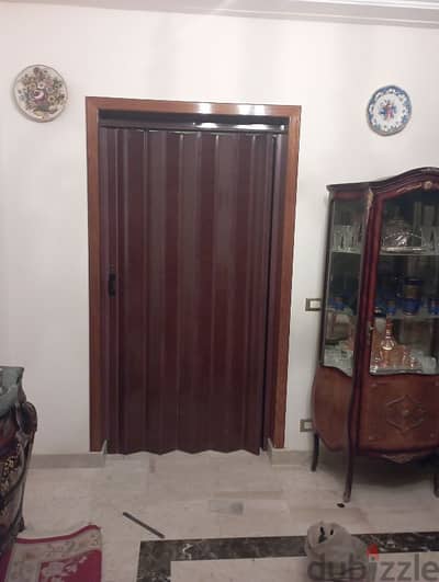 باب قابلة للطي