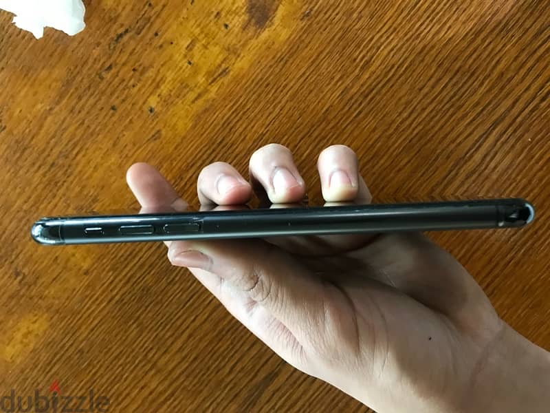 iPhone 11 Pro Max 4