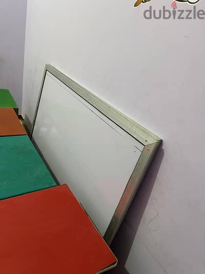 ادوات حضانة كاملة للبيع اربع فصول