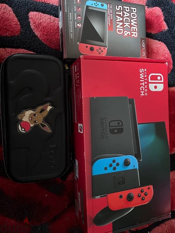Nintendo switch with power bank, case and screen protector 5