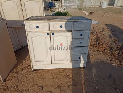 مطبخ خشب 3قطع بحاله جيده