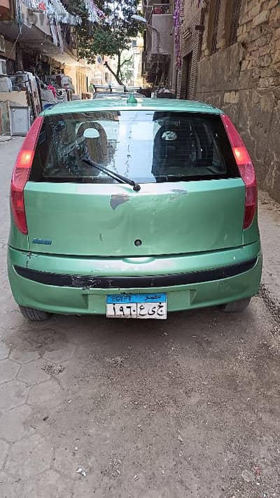 فيات بونتو 2000