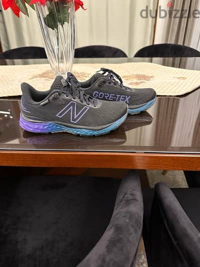 New Balance Women Shoes for sale size 39