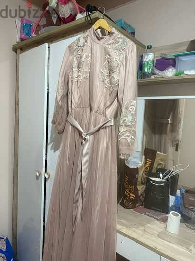 فستان سهرة