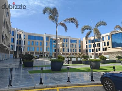 عياده للايجار بامجمع ايتيرنا الطبي بميفيدا إعمار