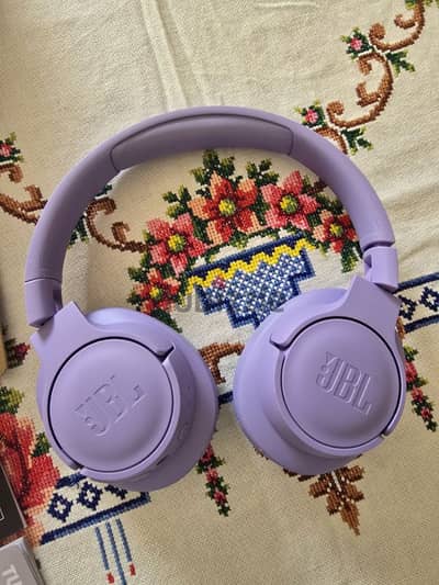 JBL Tune 720BT Wireless Over-Ear Headphones