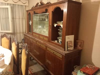 Complete dining room