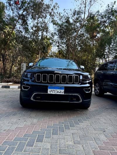 جراند شيروكي للايجار بدون سائق للشيوخ وكبار الزوار والحفلات