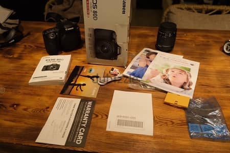 canon 80D + 18-55mm 3.5 lens STM “mint condition” shutter 11600