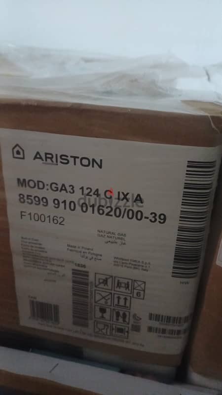 Ariston oven 1