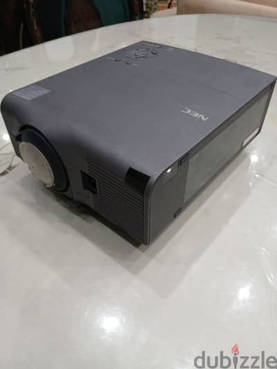 بروجيكتور NEC وارد الخارج امريكا Projector model NEC VT440 brand new