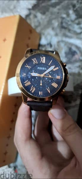 ساعه fossil موديل fs50 استعمال خفيف جدا وحالتها ممتازه نحاس اصلى