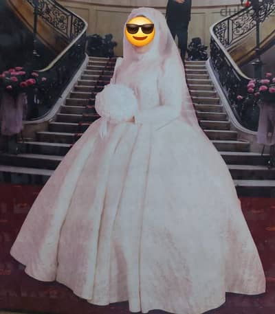 فستان زفاف للبيع