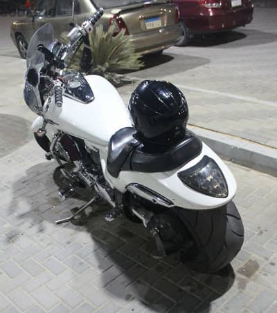 Suzuki Boulevard M109R