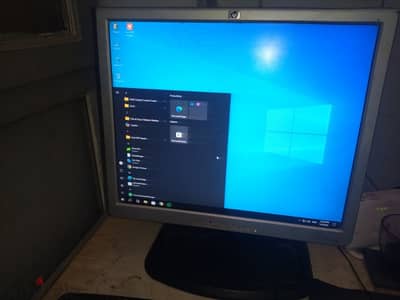 Hp 1740 LCD monitor شاشة 17 بوصه