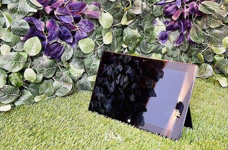Microsoft Surface in Great condition فرصه ذهبيه وسعر مغري