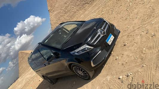 مرسيدس V Class للأيجار بالسائق