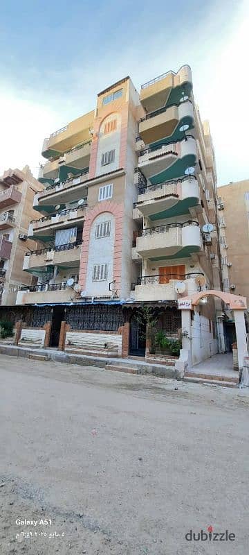 شقه فى الكيلو 21 شاطئ النخيل قريبه للمطاعم والبحر مسجلة كاملة المرافق
