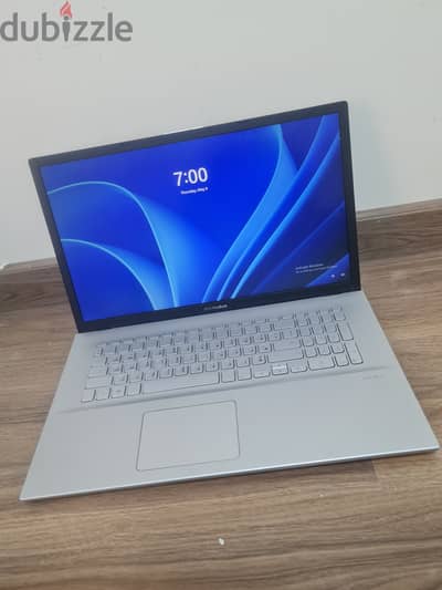 Asus Vivobook with an CD screen and bag Charger Imported from America