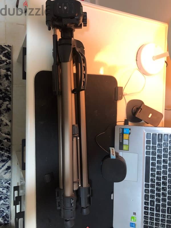 Essential camera stand 5