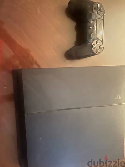 Ps4  1 terabyte  بلايستيشن 4 بحالة ممتاز